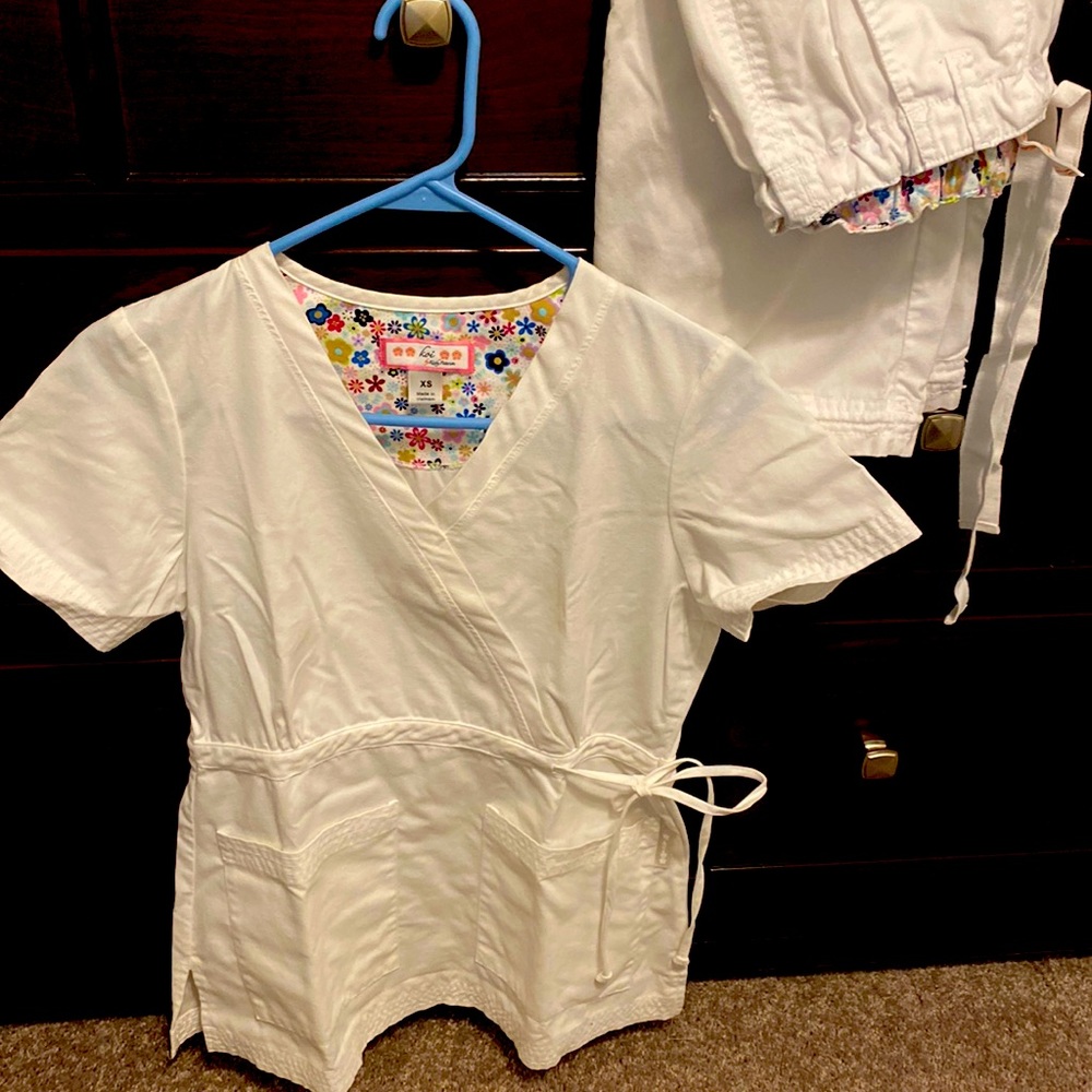 Koi white scrub set! NWT never worn.